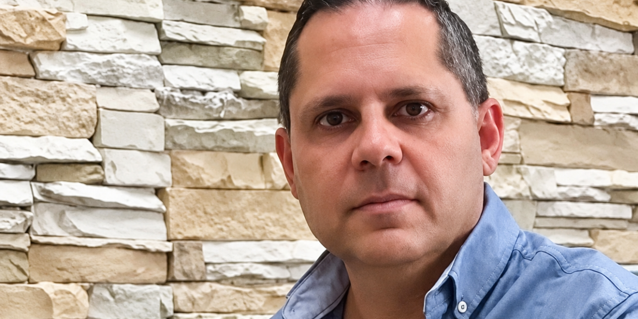 Conversamos con José Manuel Encinoso sobre el estreno de Amaro Pargo (caballero, devoto y corsario)
